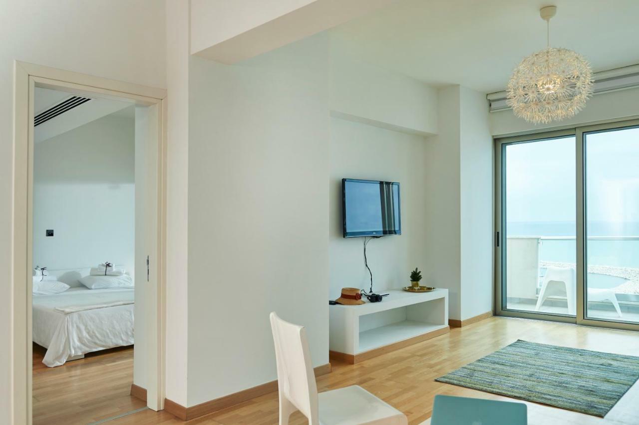 Finikoudes Luxury Apartments Ларнака Екстер'єр фото