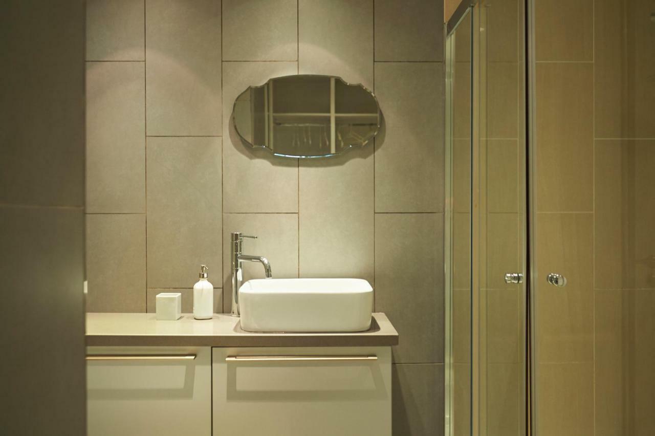 Finikoudes Luxury Apartments Ларнака Екстер'єр фото