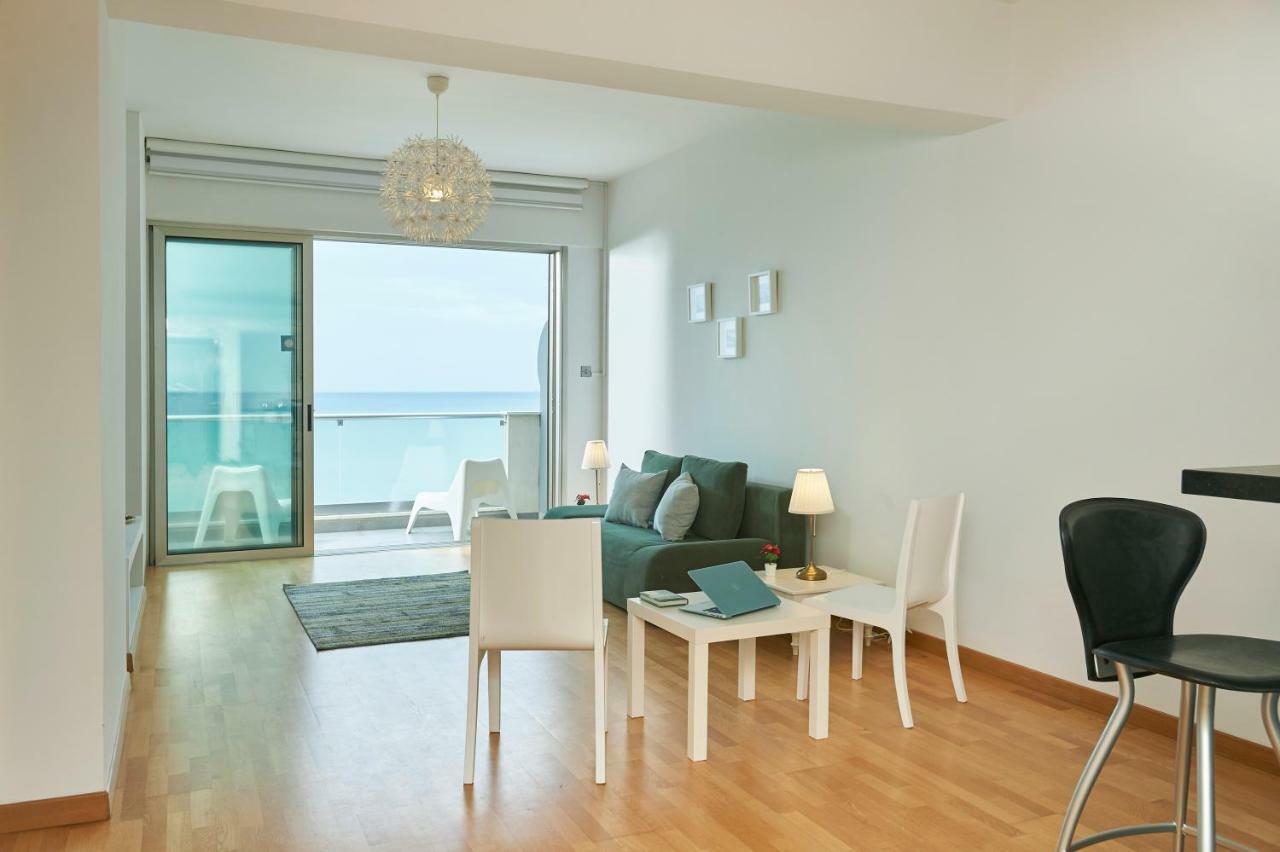 Finikoudes Luxury Apartments Ларнака Екстер'єр фото